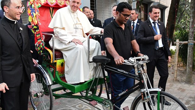 BANGLADESH-VATICAN-RELIGION-POPE