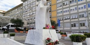 Le pape François opéré pour un risque d&rsquo;occlusion intestinale