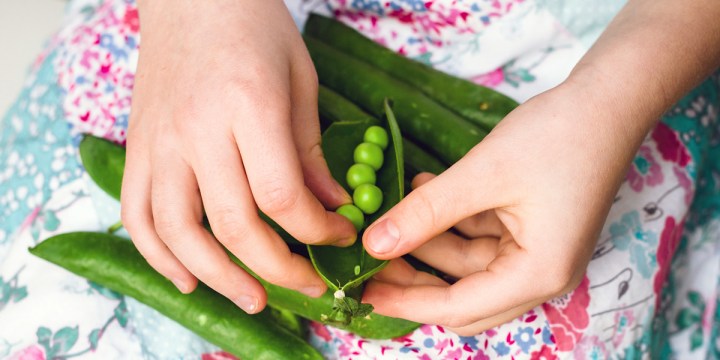 PEELING PEAS