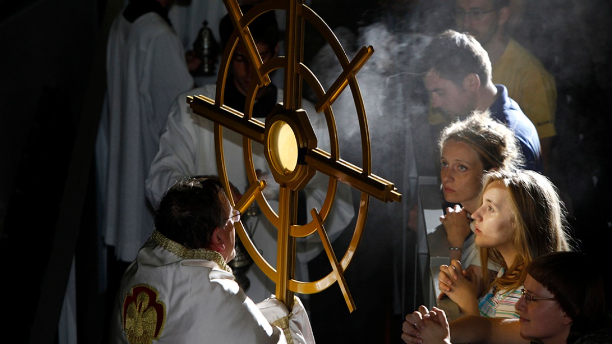 HOLY SACREMENT