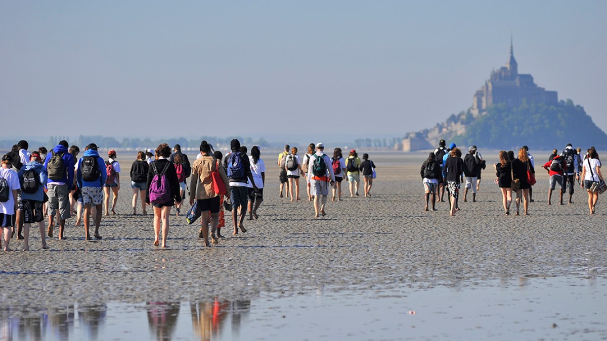 Crossing the bay of Mont Saint-Michel