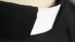 PRIEST COLLAR