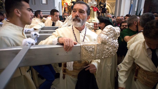 ANTONIO BANDERAS,PALM SUNDAY