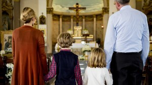 CHURCH PEOPLE BELIEVE FAITH RELIGIOUS FAMILY