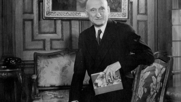 ROBERT SCHUMAN