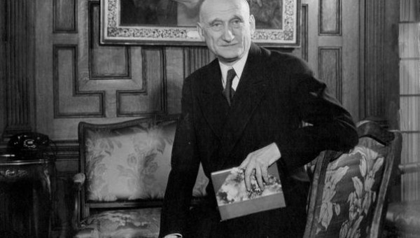 ROBERT SCHUMAN