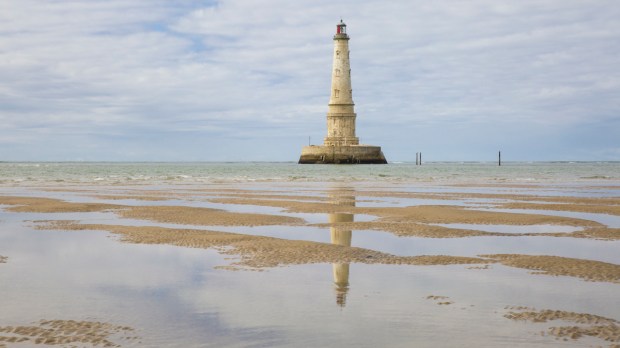 THE HISTORICAL LIGHTHOUSE OF CORDOUAN AT LOW TIDE