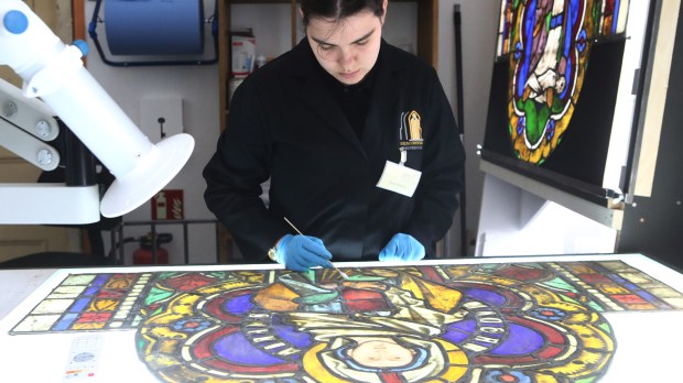 RESTORER STAINED GLASS