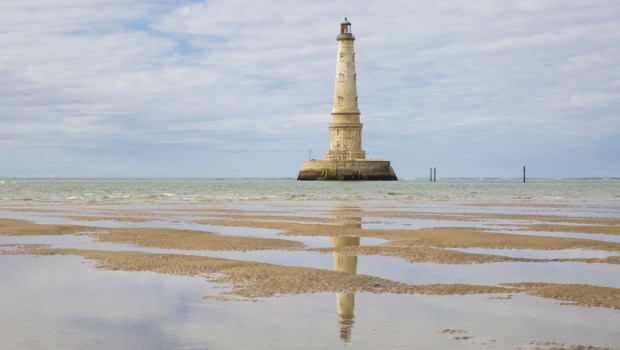 THE HISTORICAL LIGHTHOUSE OF CORDOUAN AT LOW TIDE
