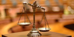 Ces expressions qui ont une origine biblique : « Deux poids deux mesures »