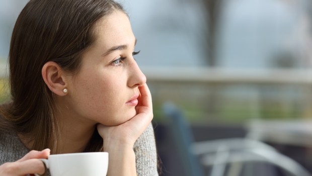 WOMAN,SAD,CAFE