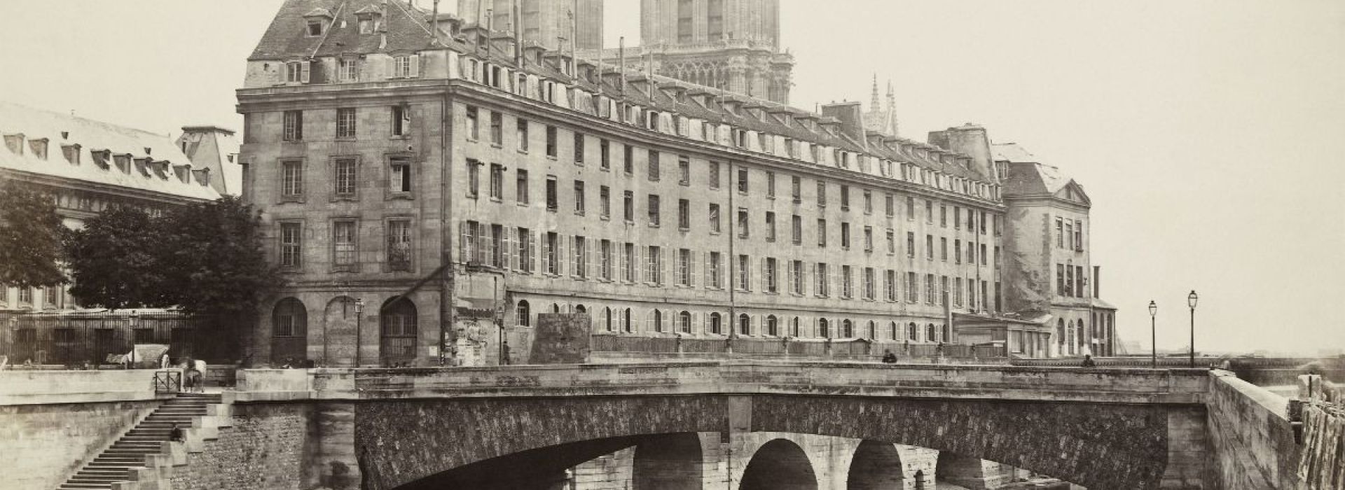 HOTEL-DIEU-PARIS-1.jpg