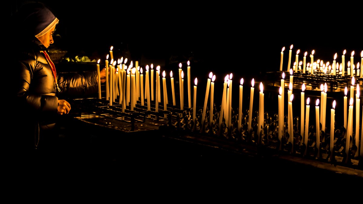 CANDLES,NUN