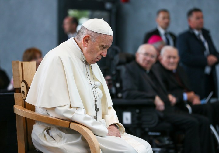 POPE FRANCIS,MMWMOF,PRAYING