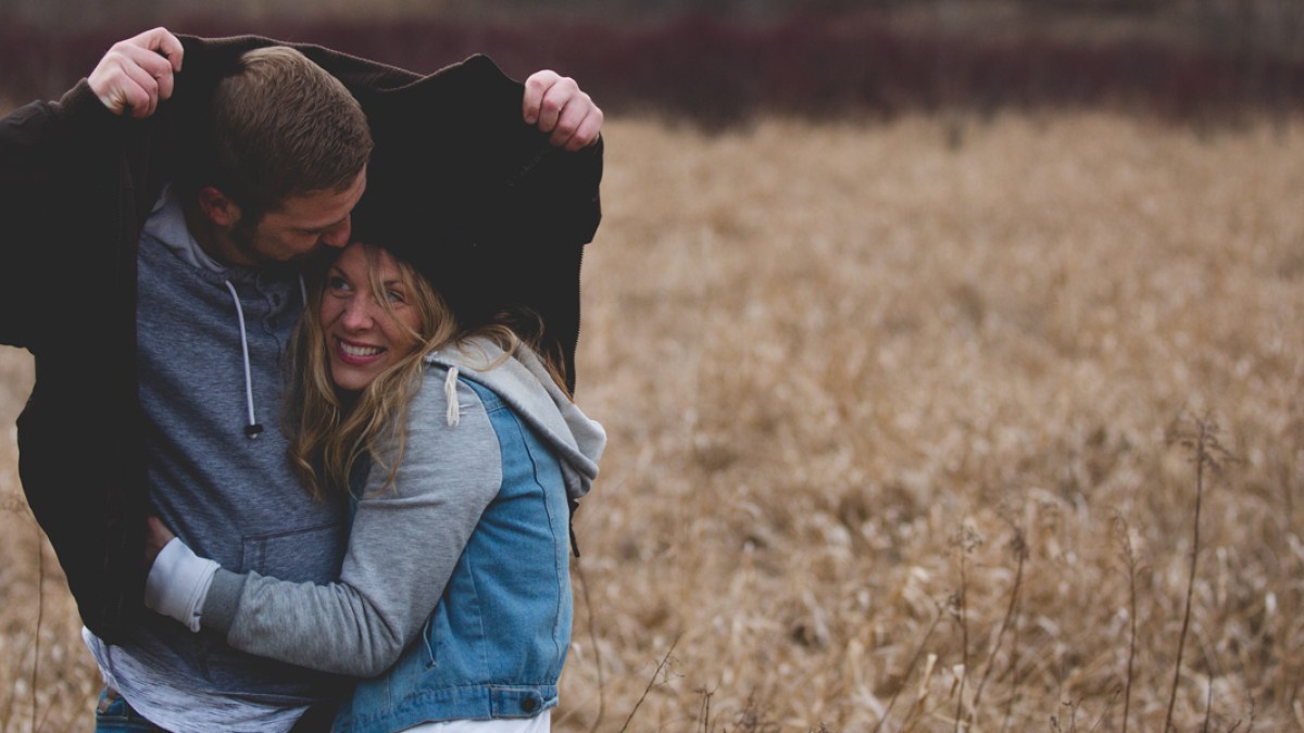 WEB3 RELATIONSHIP COUPLE MARRIAGE LOVE FALL Josh Willinick CC0