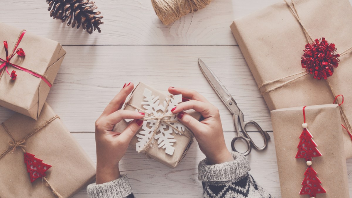 CHRISTMAS WRAP