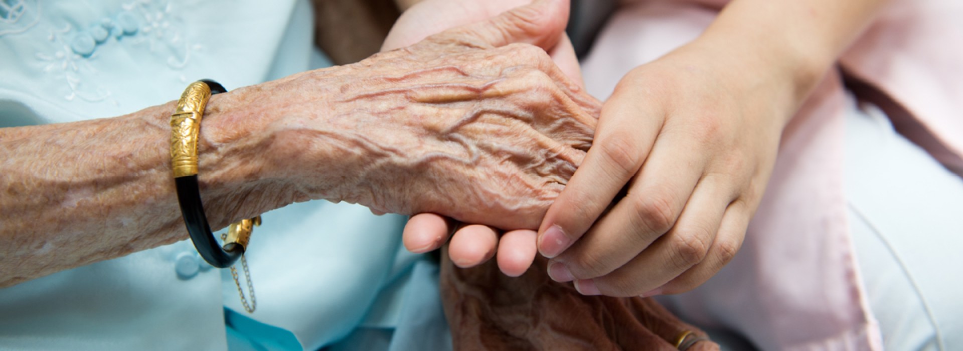 ELDERLY,HANDS