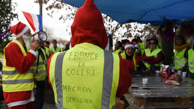 YELLOW VESTS