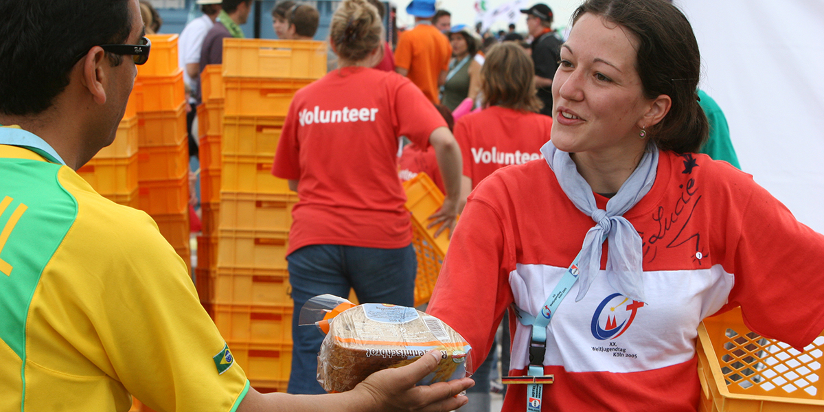 VOLUNTEER