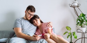 Couples en espérance d’enfant : prendre le temps pour discerner, pardonner, guérir