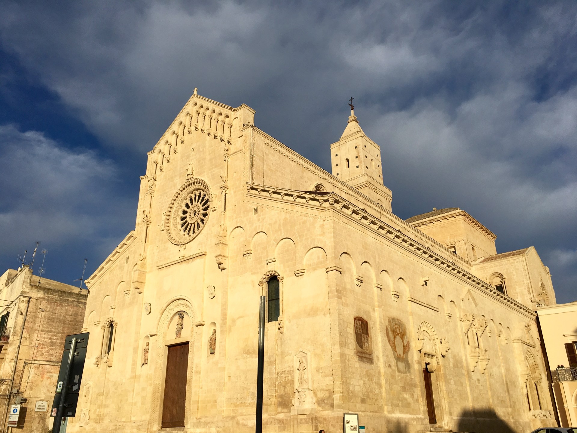 la_cathédrale_de_matera_date_du_xiii_ème_siècles_(c_b_divry)