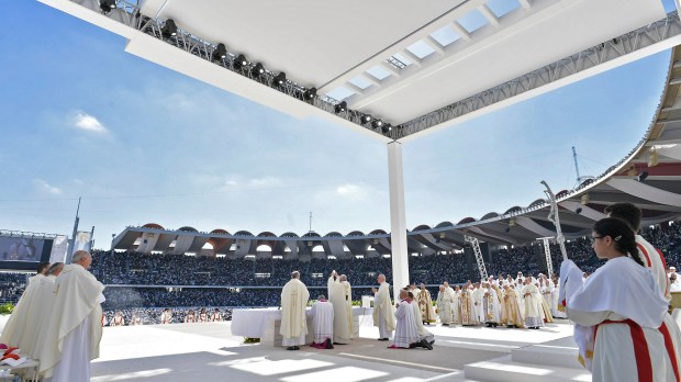 UAE-VATICAN-RELIGION-POPE-MASS