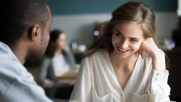 COUPLE; PREMIER RENDEZ-VOUS