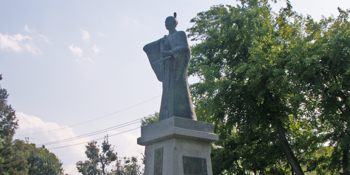 Statue_of_Takayama_Ukon_in_Shiroato_Park