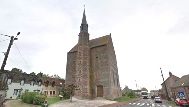 Une église installée dans un ancien manoir