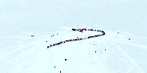 Au Michigan, la surprenante histoire du Christ sous la glace