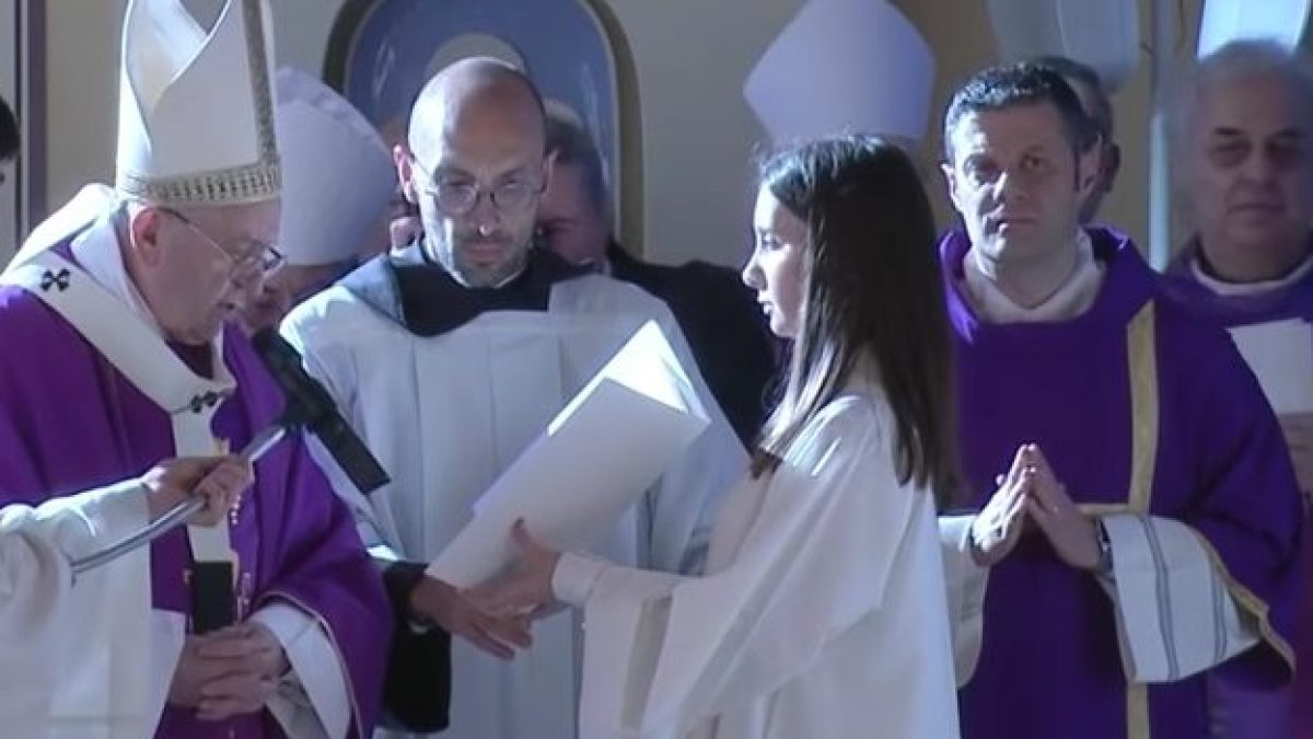 pape François à San Giulio le 07 avril