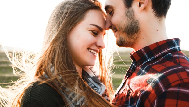 COUPLE; LOVE; HAPPINESS