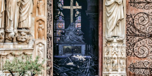 En images : l’intérieur de Notre-Dame de Paris après l’incendie