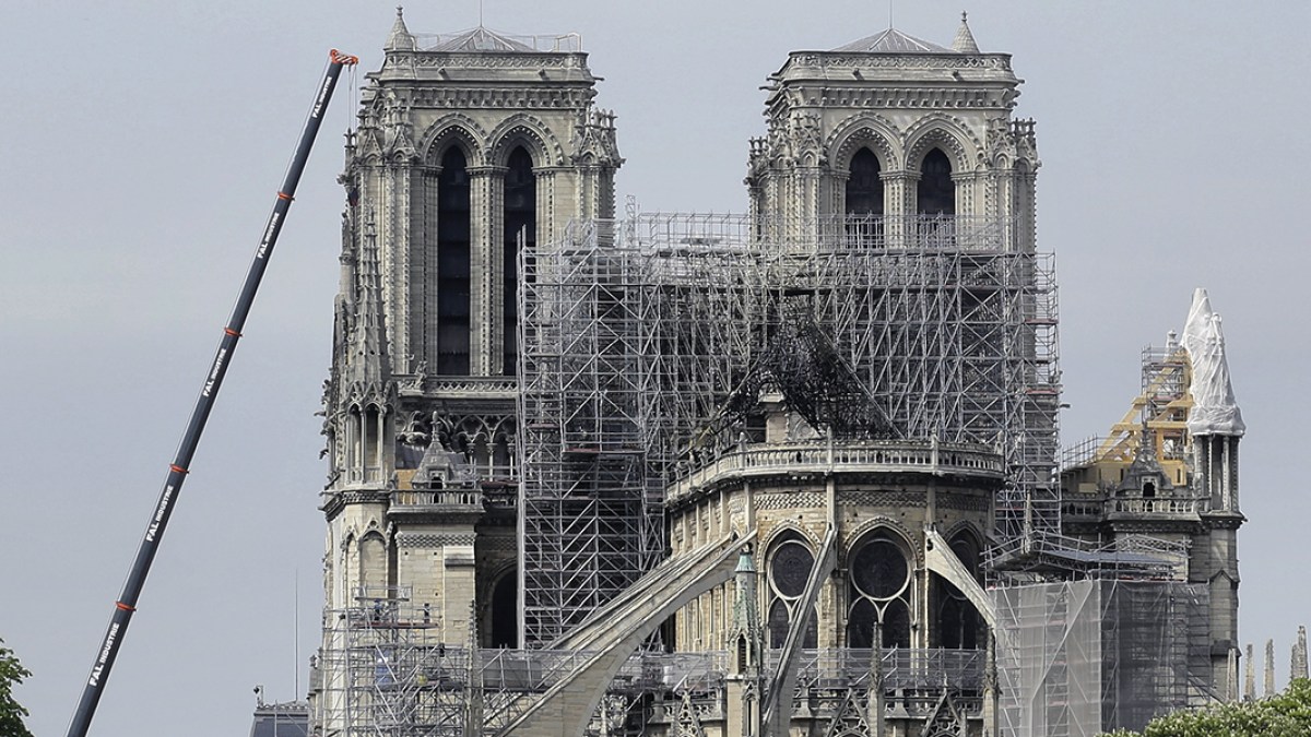 web3-notre-dame-fire-rebuild-075_ezzat-notitle190422_npr8q.jpg