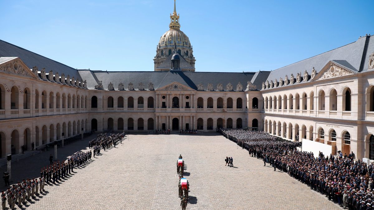 hommage-commandos-marine-afp-e1557849712836.jpg