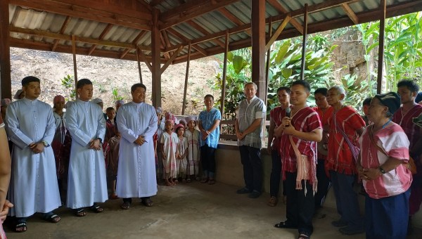 prêtre karen Thaïlande