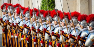 La prestation de serment historique de la Garde suisse