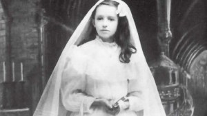 Dina Bélanger, first communion
