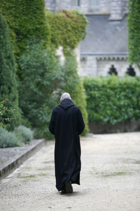 En images : reconnaître l’habit des moines