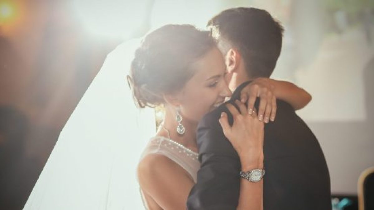 web-married-couple-embrace-hug-grigoriev-ruslan-shutterstock_265512389-e1561400846306.jpg