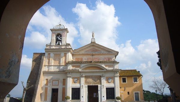 Roma, santuario del Divino Amore, la chiesa antica.