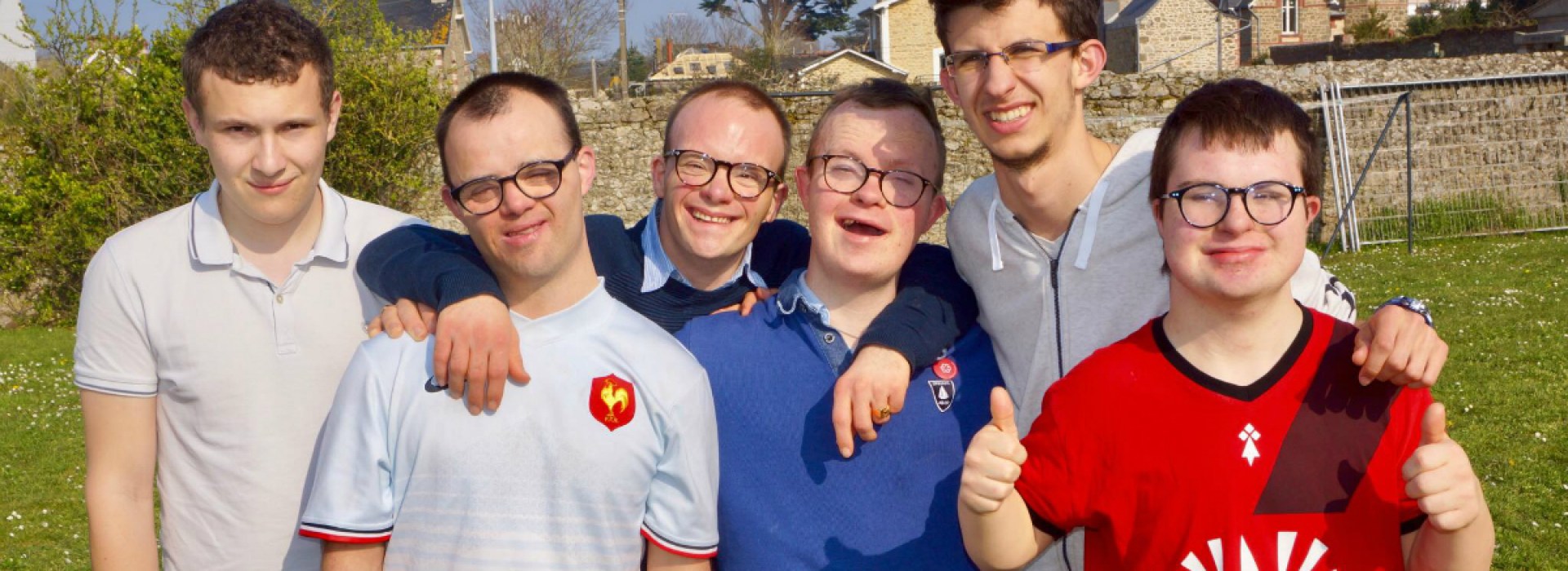 UNE SACREE COLOC