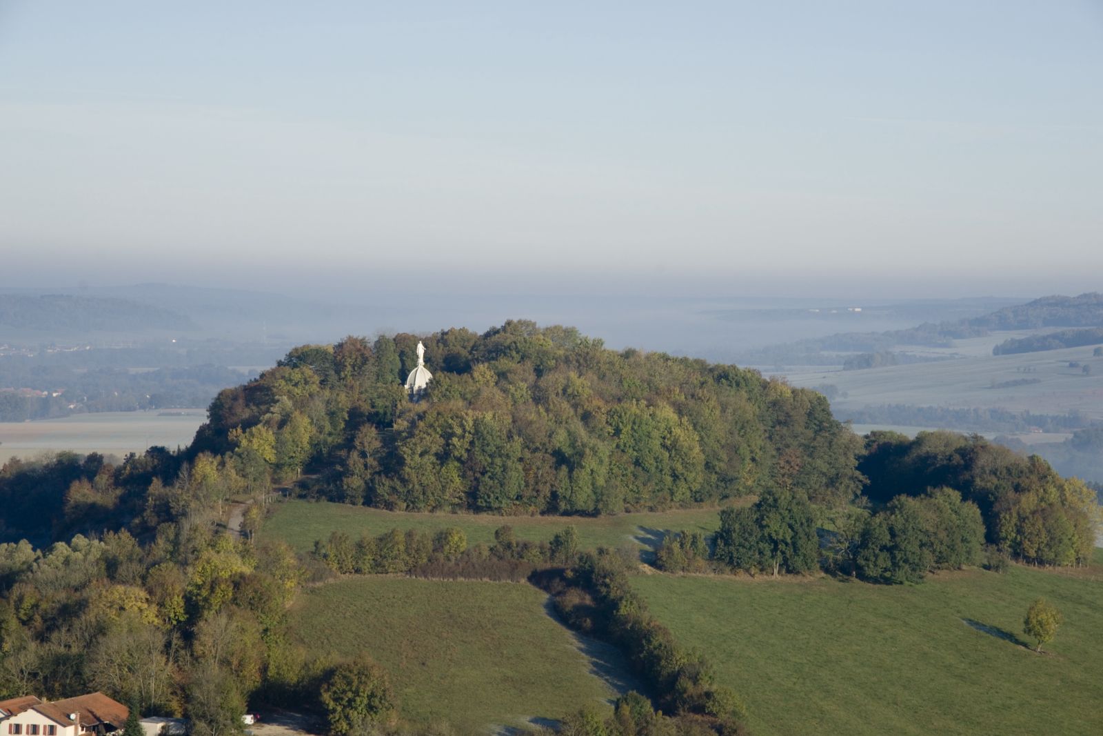 chapelle sur la colline des Fourches à Langres