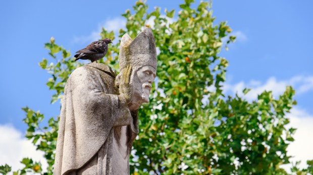 statue saint denis montmartre