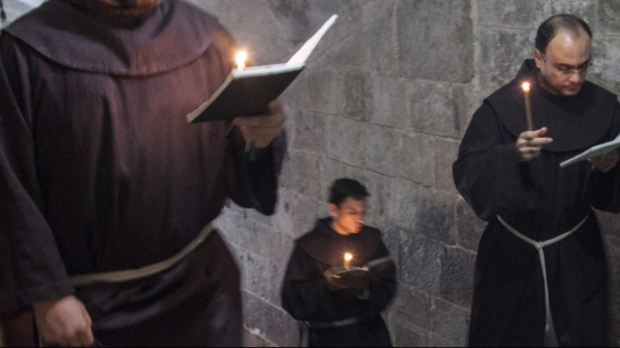 En images : comment se déroule la journée d’un moine ?