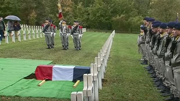 web2-ossuaire-de-douaumont-cercueil-capture.jpg