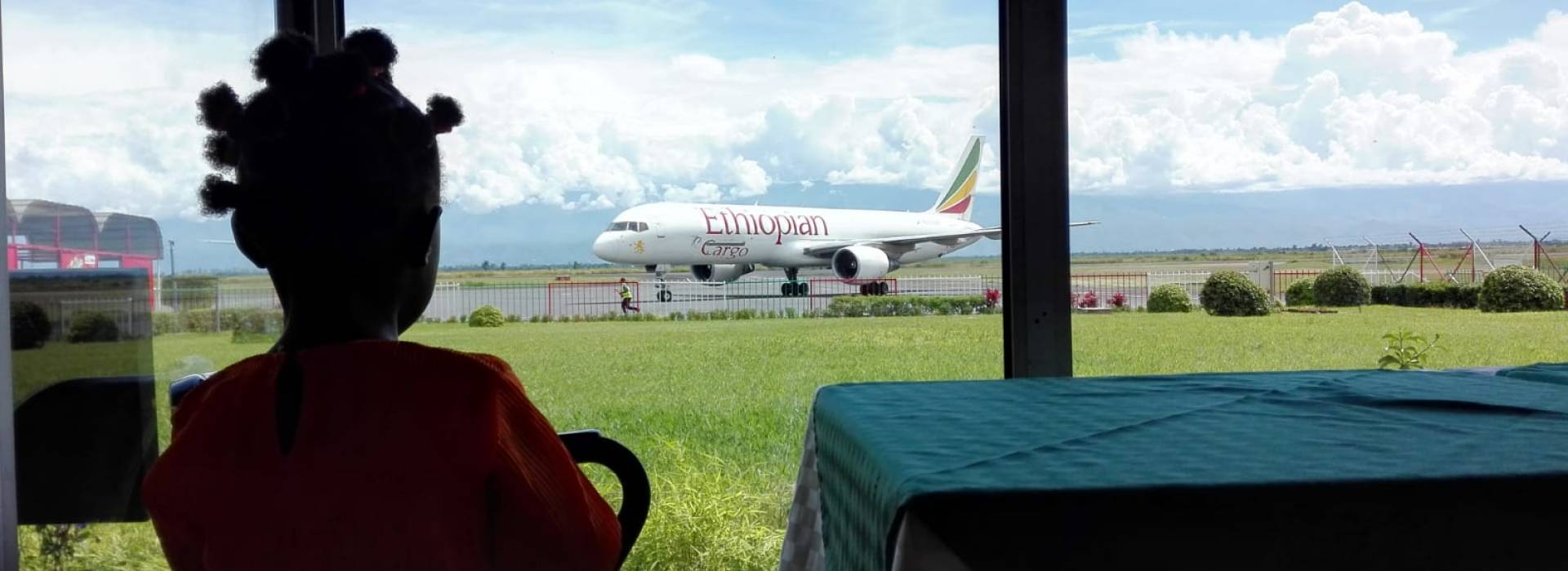 A 5 ans, la petite Faida a pu rejoindre Milan depuis le Burundi, pour subir une délicate opération cardiaque.