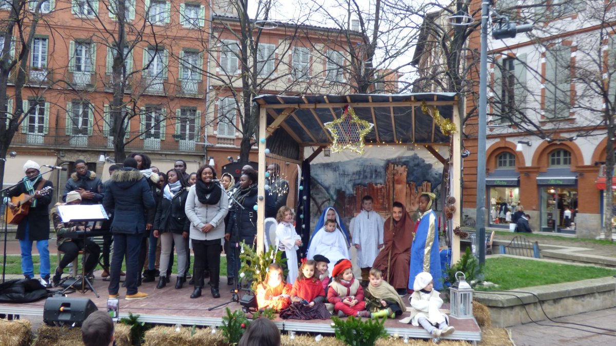 web2-creche-vivante-vivre-noel-autrement-facebook.jpg
