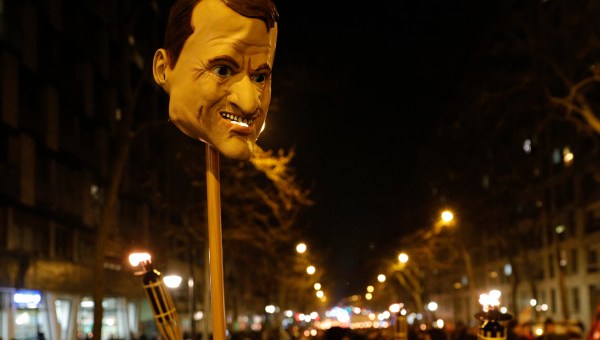 Masque Emmanuel Macron