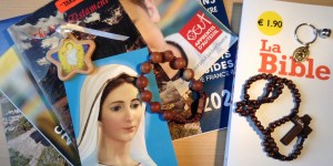 Les objets religieux, témoins de la présence de Dieu en prison